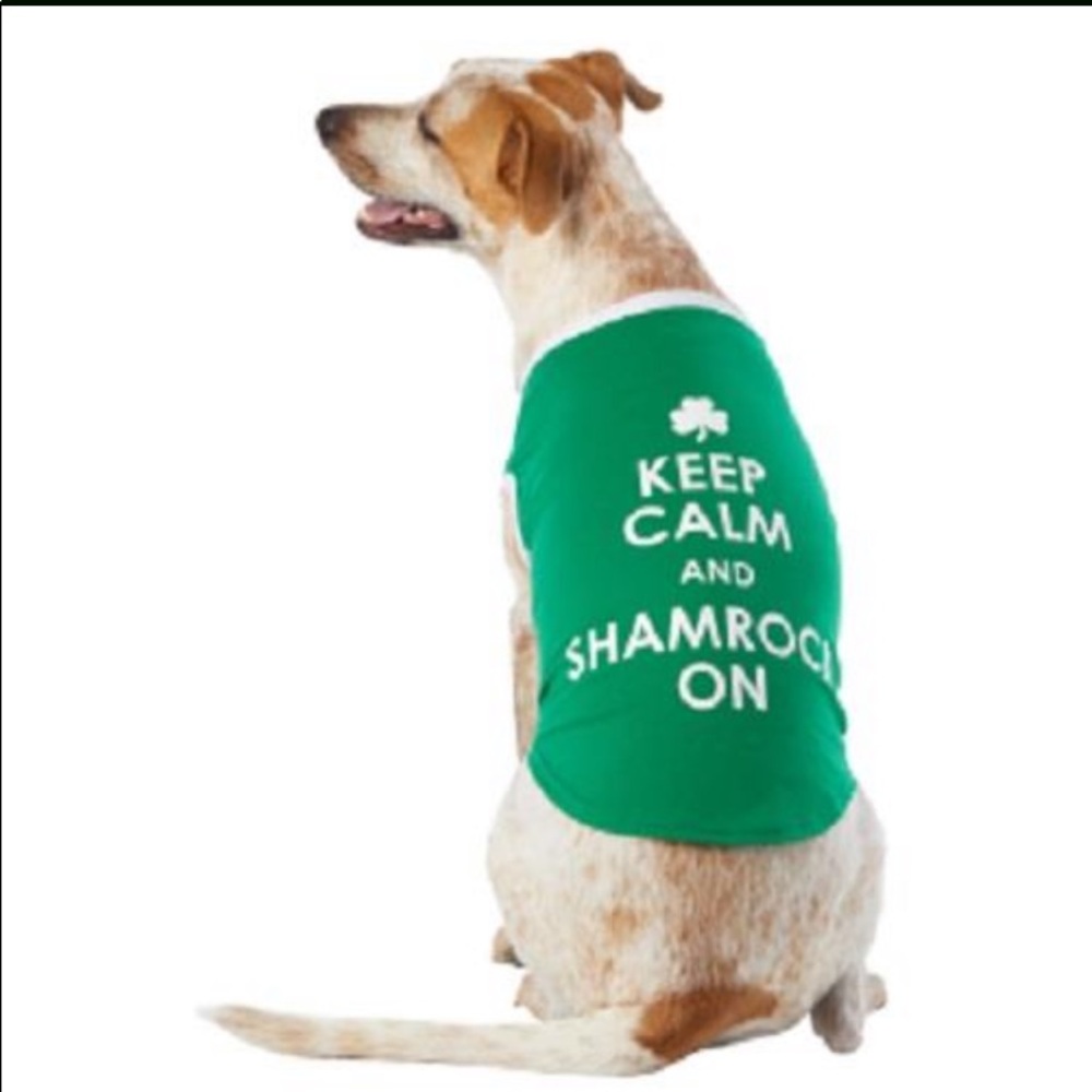 “KEEP CALM AND SHAMROCK ON" 💚 ❤️ 🐶 XS fur-baby love 🐶‎ will be the coolest!